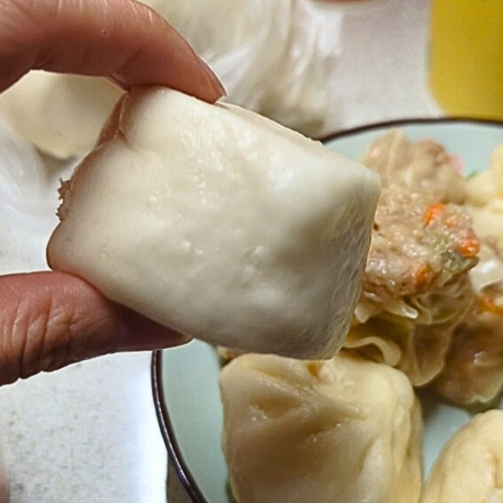 台北美食｜什麼? 小籠包也可以吃到飽? 北投市場在地人從小吃到大｜從中午賣到宵夜｜燒賣也超推薦
