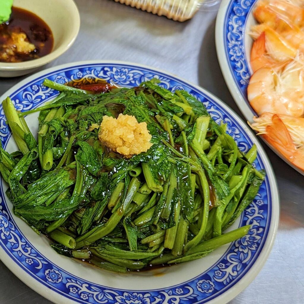 新北美食｜鶯歌｜哥哥纏麵食館 - 在地推薦古早味鍋燒麵、涼麵，從早到凌晨都吃的到