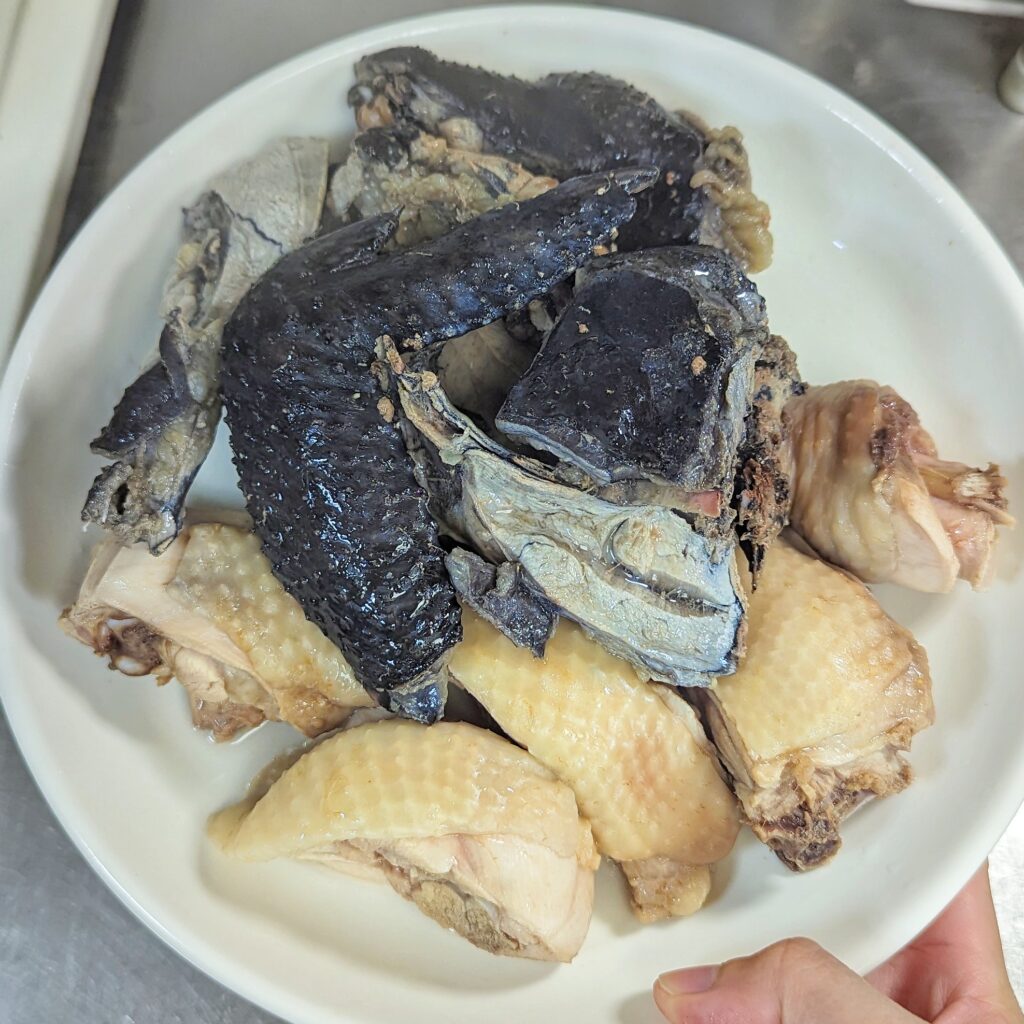 宅配美食開箱｜Kawa巧活食品 健康美味的無憂饗宴。秋天進補 – 懶人食譜交給你，蒜頭蛤蠣燉雞湯、雞湯火鍋