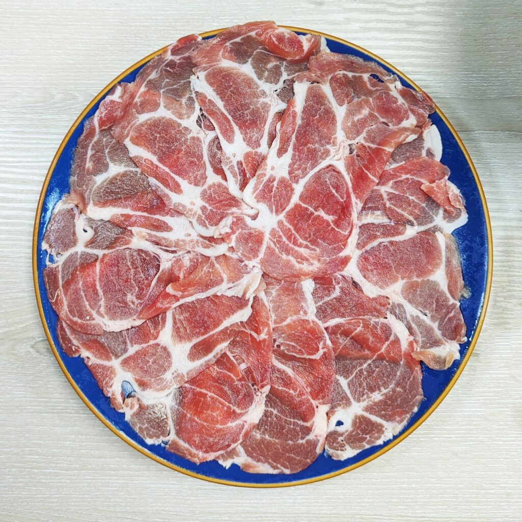 宅配美食開箱｜Kawa巧活食品 健康美味的無憂饗宴。秋天進補 – 懶人食譜交給你，蒜頭蛤蠣燉雞湯、雞湯火鍋