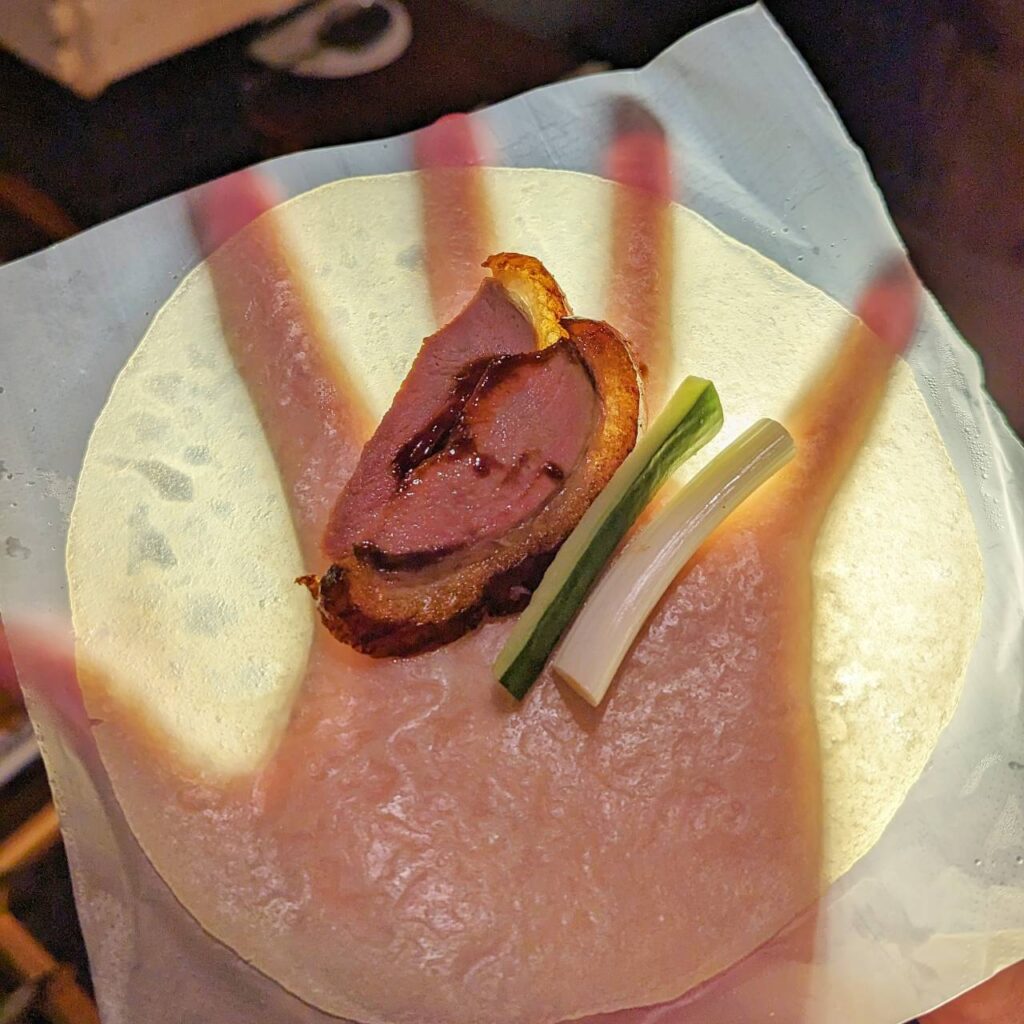 台南旅遊｜LA時尚川菜(安平店)－新式料理創意食尚川菜，獨立包廂，台南美食推薦，創意烤鴨四吃驚豔全場-台南尾牙餐廳