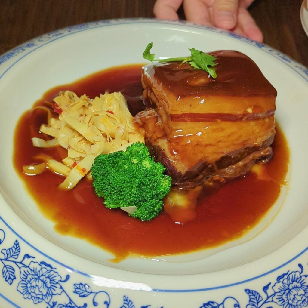 台南旅遊｜LA時尚川菜(安平店)－新式料理創意食尚川菜，獨立包廂，台南美食推薦，創意烤鴨四吃驚豔全場-台南尾牙餐廳