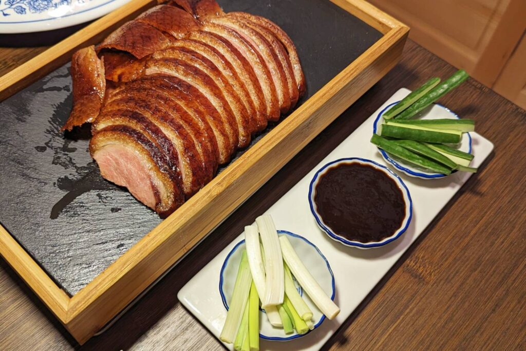 台南旅遊｜LA時尚川菜(安平店)－新式料理創意食尚川菜，獨立包廂，台南美食推薦，創意烤鴨四吃驚豔全場-台南尾牙餐廳