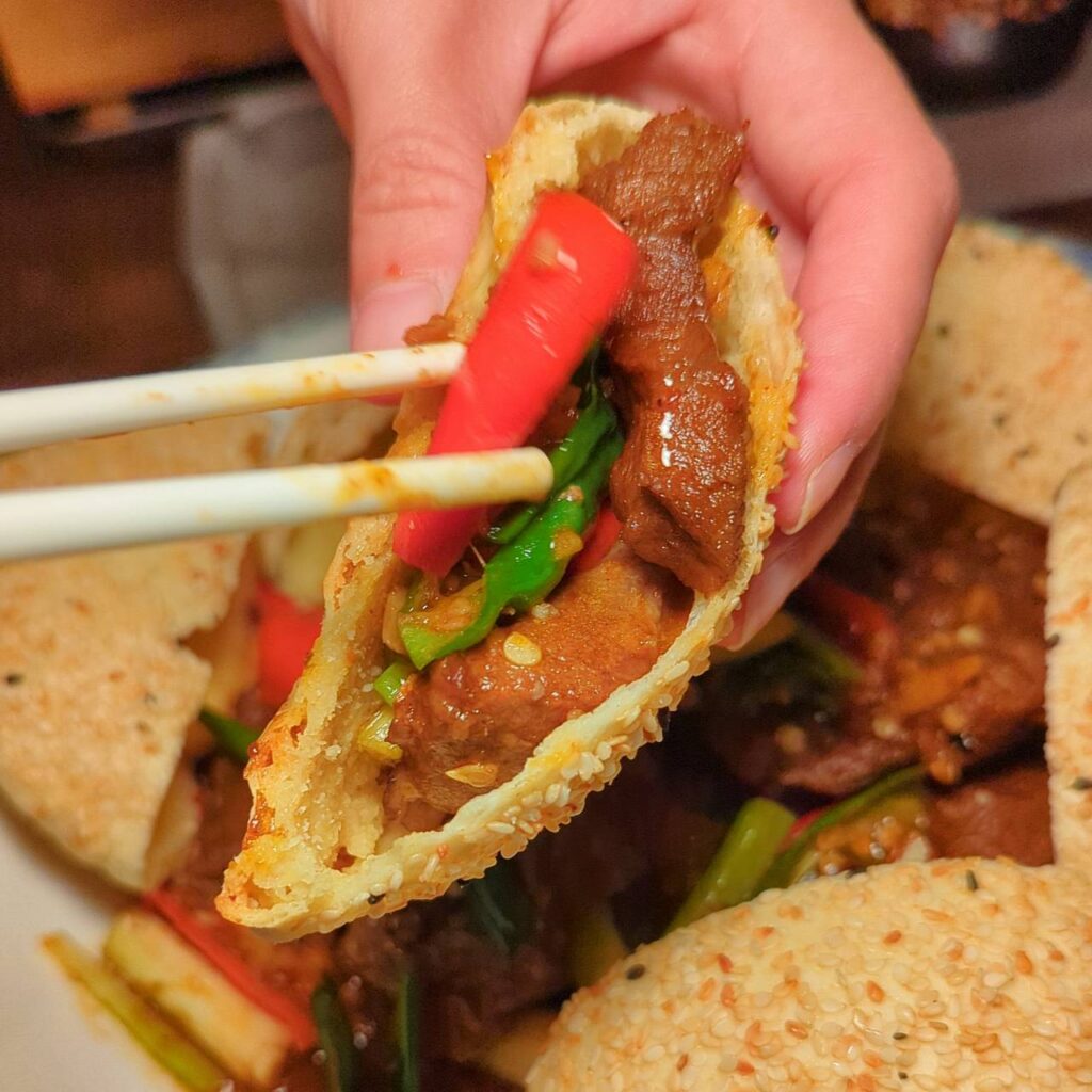台南旅遊｜LA時尚川菜(安平店)－新式料理創意食尚川菜，獨立包廂，台南美食推薦，創意烤鴨四吃驚豔全場-台南尾牙餐廳