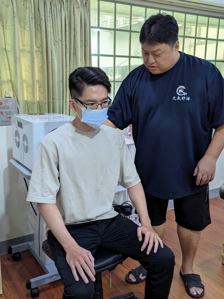 推拿體驗｜新莊輔大-元氣舒活 專業的運動按摩與肌筋膜放鬆，身體硬的像石頭，來這邊效果超顯著，久坐上族、運動員、重訓都適用