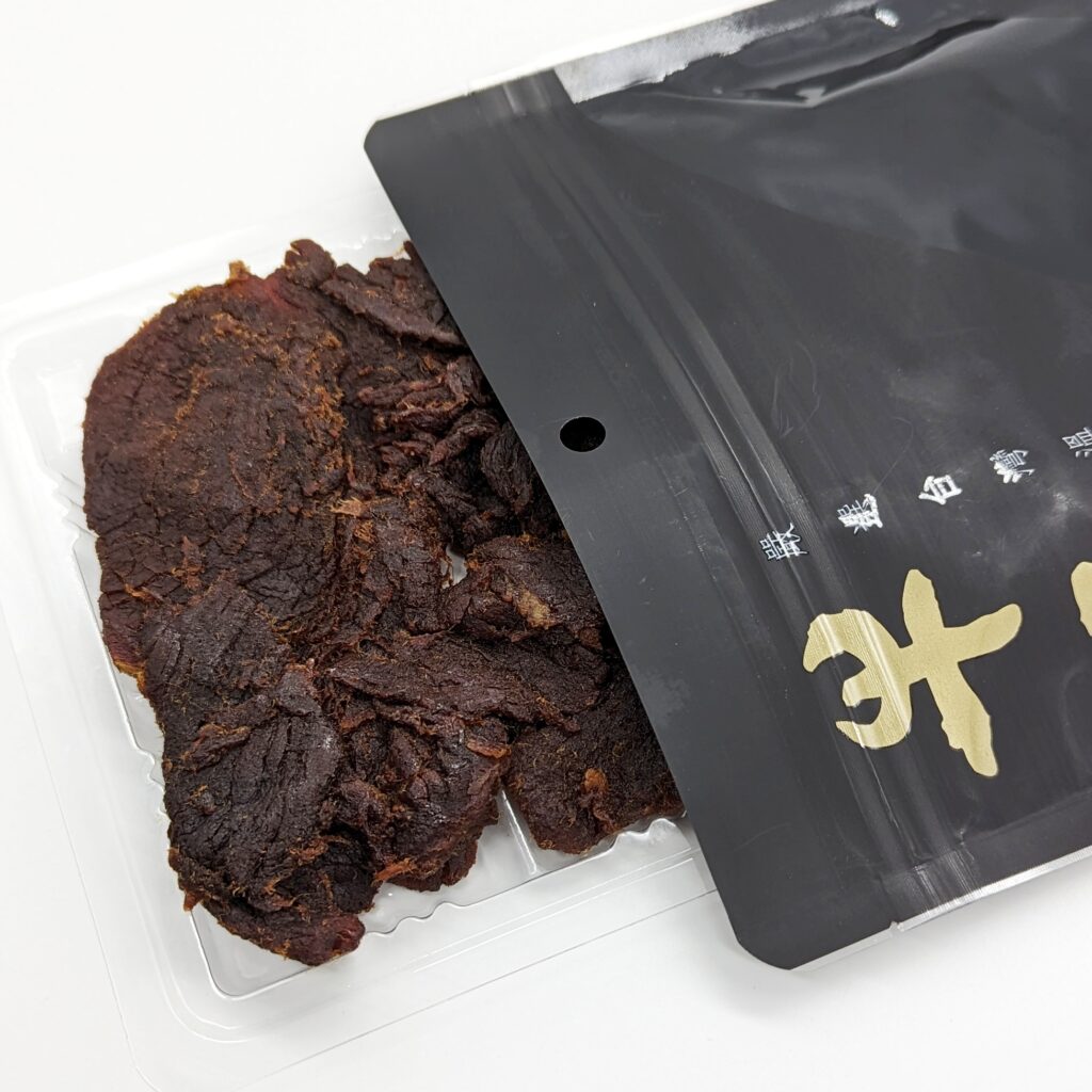 網購美食｜牛二哥溫體牛肉乾：特殊濕式工法製成，口感頂級、宅在家、下酒菜，輕鬆享受的牛香美味！原味、辣味任你挑