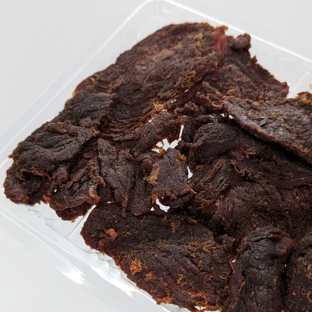 網購美食｜牛二哥溫體牛肉乾：特殊濕式工法製成，口感頂級、宅在家、下酒菜，輕鬆享受的牛香美味！原味、辣味任你挑