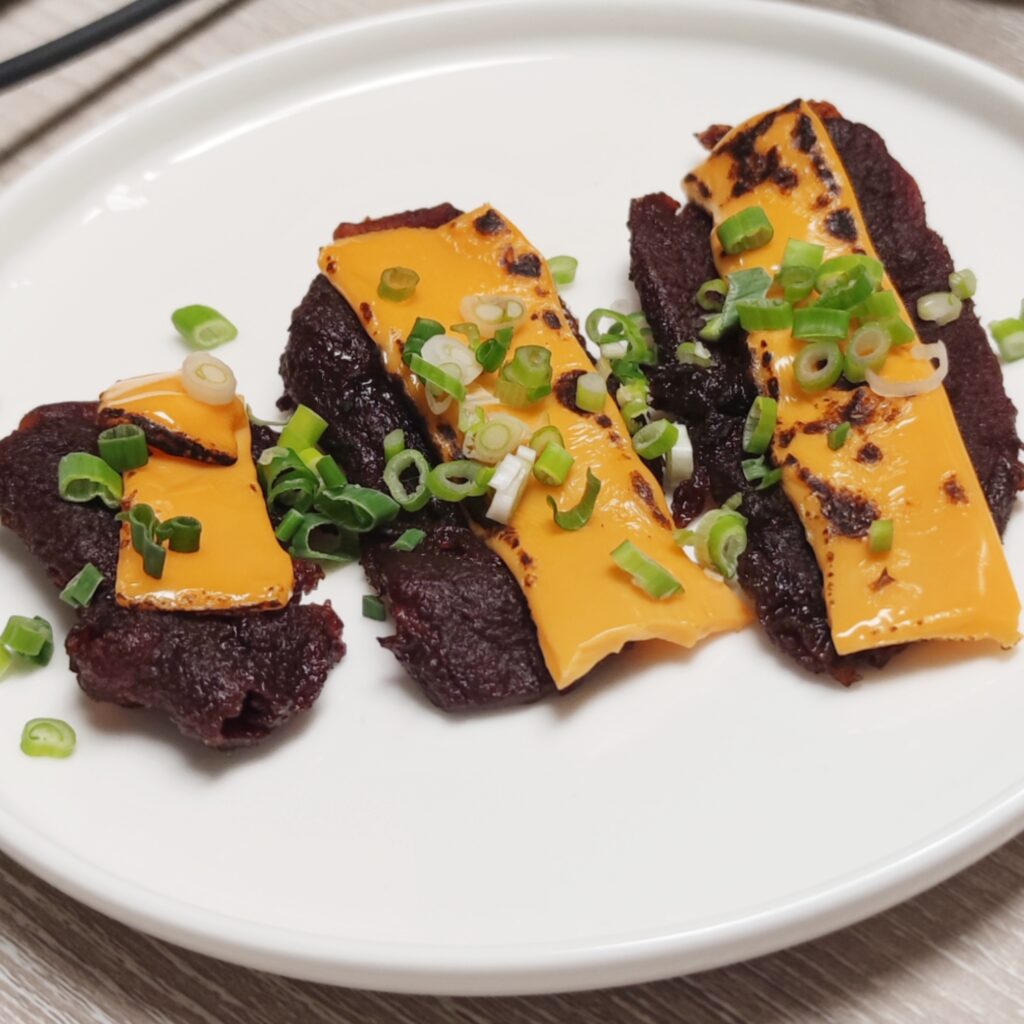 網購美食｜牛二哥溫體牛肉乾：特殊濕式工法製成，口感頂級、宅在家、下酒菜，輕鬆享受的牛香美味！原味、辣味任你挑