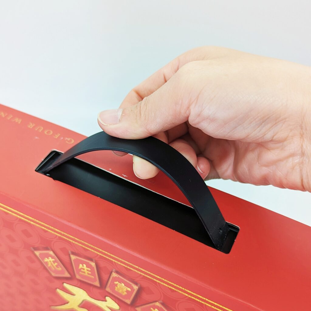 禮盒開箱｜喜之坊，好吃不黏牙的圓片牛軋糖，花生富貴禮盒，麻將造型風趣招財又好玩