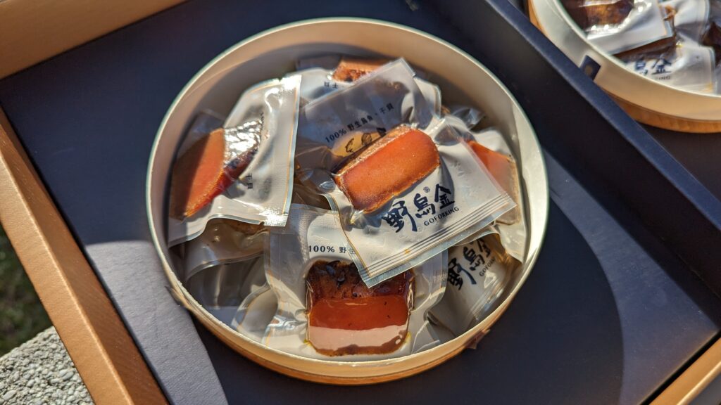 禮盒開箱｜野烏金｜野生烏魚子伴手禮，雙圓獻禮、烏金三重奏，厚切一口吃烏魚子，鮮甜好滋味，烏魚子牛奶糖、曲奇餅、蛋捲