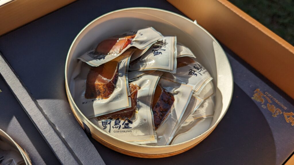 禮盒開箱｜野烏金｜野生烏魚子伴手禮，雙圓獻禮、烏金三重奏，厚切一口吃烏魚子，鮮甜好滋味，烏魚子牛奶糖、曲奇餅、蛋捲