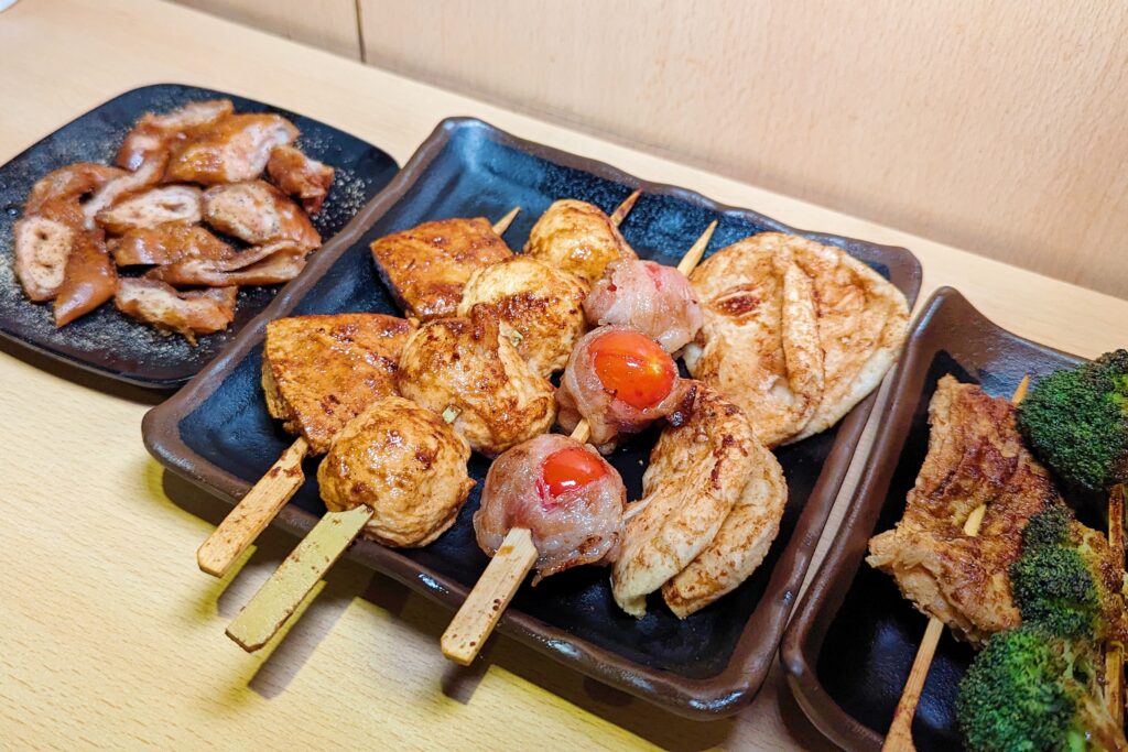 台北居酒屋｜東區高CP值 – 柒息地串燒居酒屋，最低一串只要19元，串燒、炸物任你挑，晚餐、宵夜、小酌任你吃，朋友聚會必推好去處