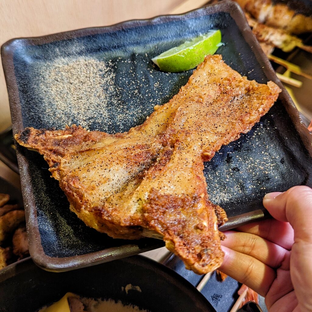 台北居酒屋｜東區高CP值 – 柒息地串燒居酒屋，最低一串只要19元，串燒、炸物任你挑，晚餐、宵夜、小酌任你吃，朋友聚會必推好去處