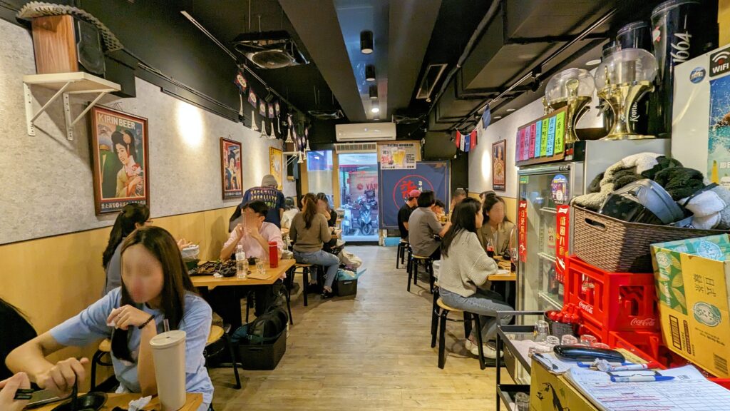 台北居酒屋｜東區高CP值 – 柒息地串燒居酒屋，最低一串只要19元，串燒、炸物任你挑，晚餐、宵夜、小酌任你吃，朋友聚會必推好去處