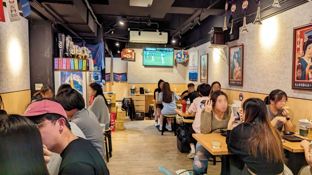 台北居酒屋｜東區高CP值 – 柒息地串燒居酒屋，最低一串只要19元，串燒、炸物任你挑，晚餐、宵夜、小酌任你吃，朋友聚會必推好去處