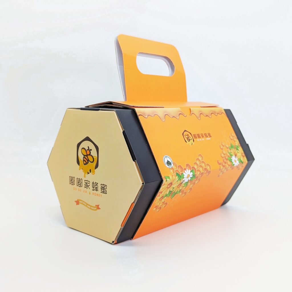 禮盒開箱｜2024宅配春節禮盒推薦-檳皇堅果 (皇家松露裡禮盒7號) 與 嘟嘟家 (蜂蜜六角禮盒兩入組) 禮盒一次開箱，過年送禮推薦