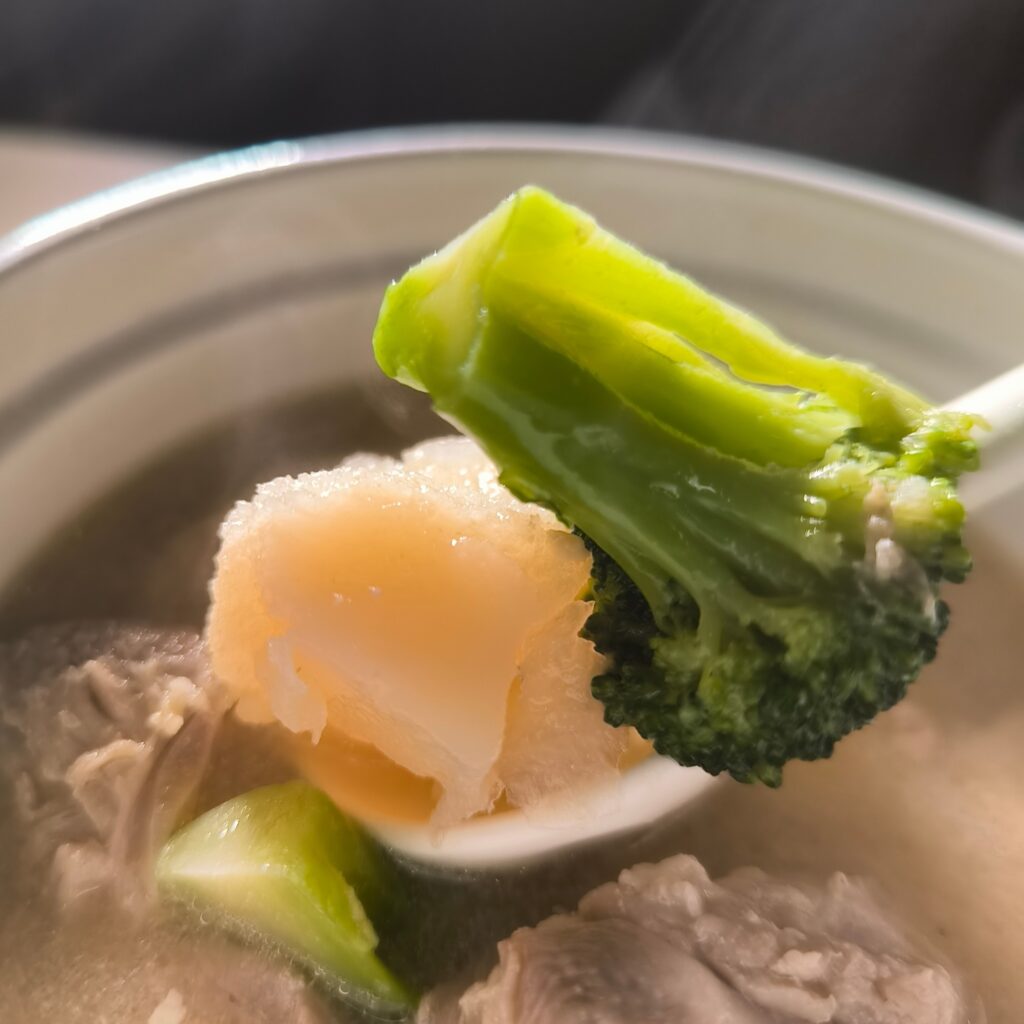 減醣日記｜小宅食袋 減醣湯品 ｜五分鐘快速上桌，飲食控制好夥伴，低卡低醣，180卡讓每一餐都很輕盈