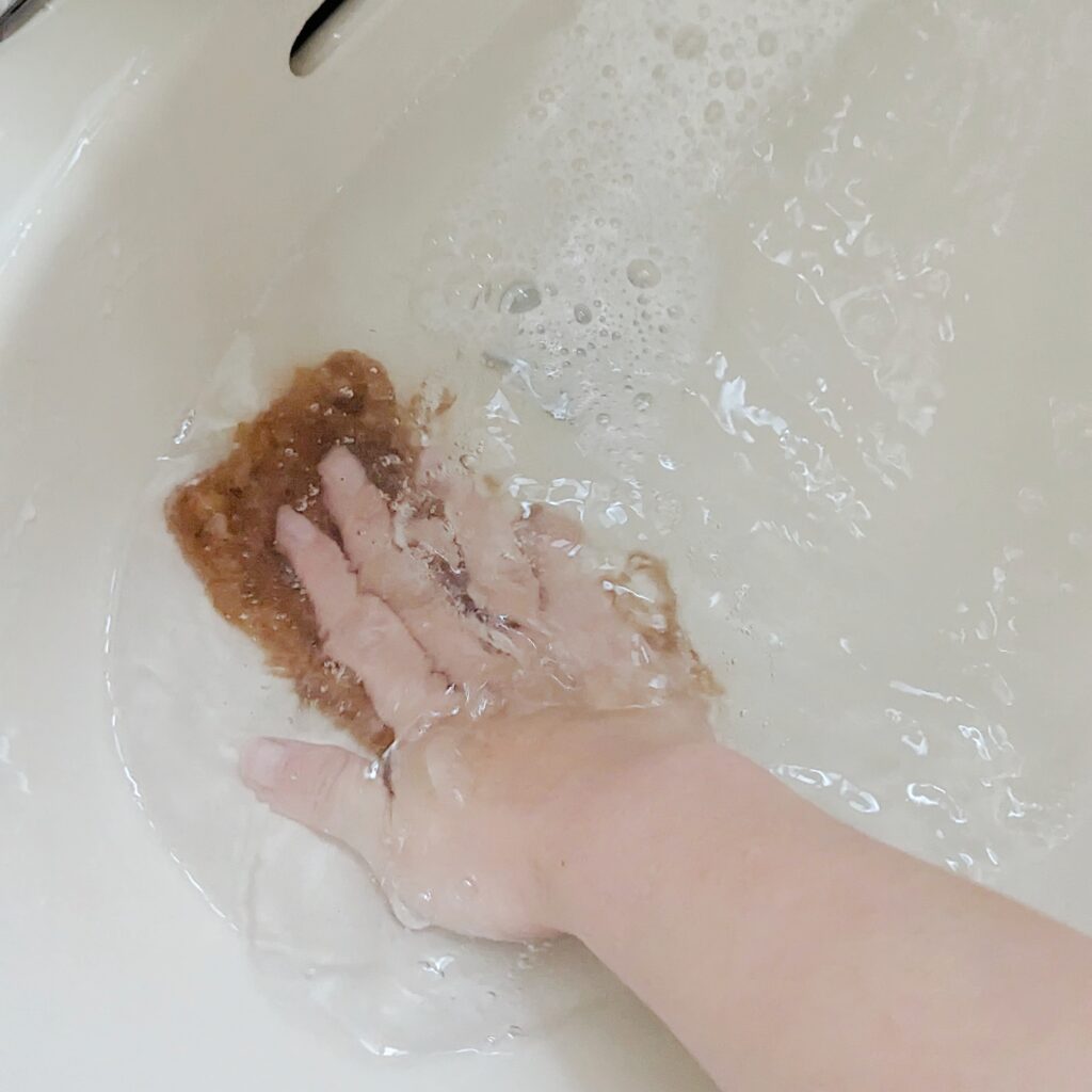 居家開箱｜台灣老品牌-值得信賴的鱷魚蚊香｜來泡個露天泡泡浴吧！給忙碌的自己紓壓一下，綿密泡泡，給自己與自己對話的浪漫泡澡