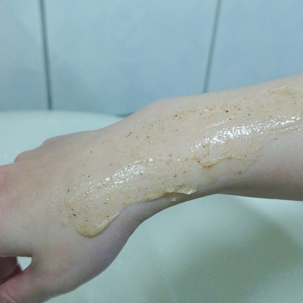 保養開箱｜莉蕾舒Laegis｜好好沐浴好好愛自己，給自己一場香味之旅。肌膚深層保養推薦（香氛沐浴膠、身體去角質膏、橙花與白麝香保濕身體乳）好聞沐浴膠開箱