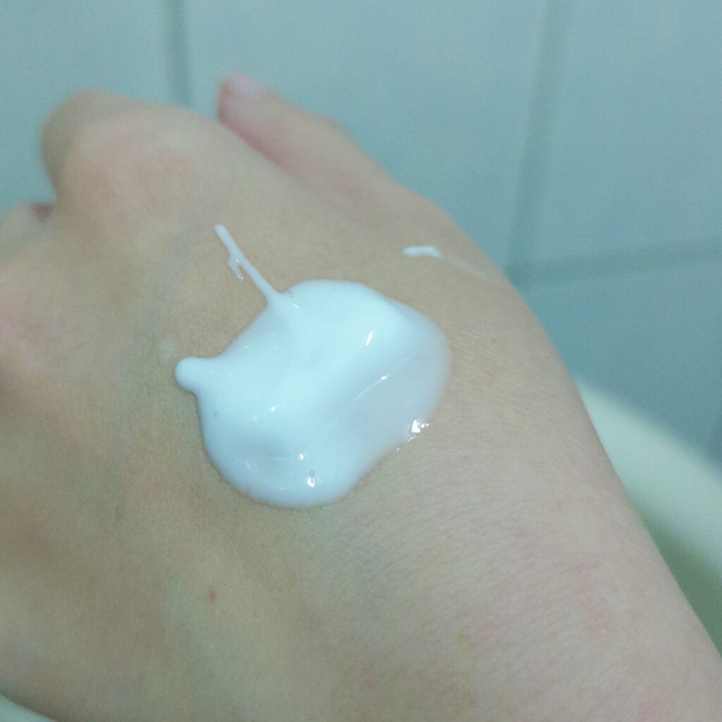 保養開箱｜莉蕾舒Laegis｜好好沐浴好好愛自己，給自己一場香味之旅。肌膚深層保養推薦（香氛沐浴膠、身體去角質膏、橙花與白麝香保濕身體乳）好聞沐浴膠開箱