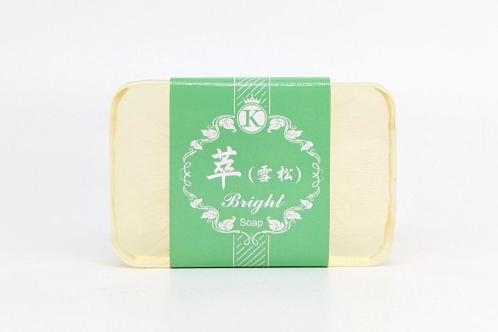 手工精油皂開箱｜King Strait金皇奇皂｜新北三重禮贈品店推薦給你，這款天然植萃皂-綿密泡泡讓肌膚潔淨舒爽又保濕，還可當成面膜使用哦！