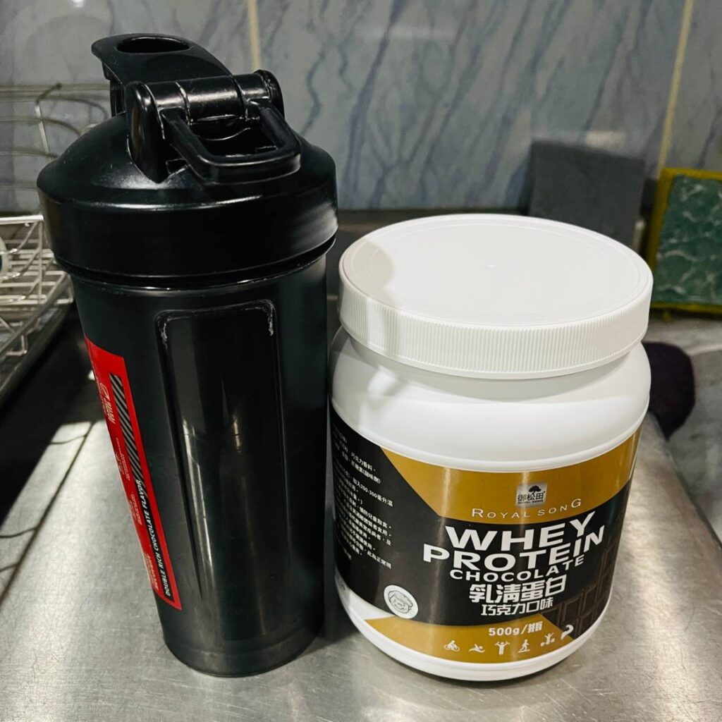 好喝乳清蛋白開箱｜御松田｜濃縮乳清蛋白巧克力口味&濃縮乳清蛋白香草口味&鳳梨酵素＋木瓜分解酵素。補充體力好幫手，運動增肌每天一杯，簡單擁有好體態。