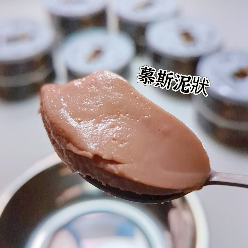 貓咪開箱｜貓侍Catpool｜MIT寵物友善品牌，升級版低敏食材天然主食罐，低磷罐頭推薦分享給你最可愛的貓貓們！泥狀罐罐貓咪接受度高，無牙老貓貓也能啃上幾口