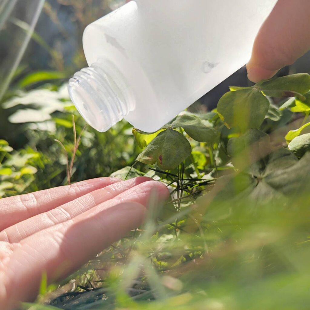 日常保養｜INALUMIE 芙木之光｜多重玻尿酸保濕精華化妝水與1%超能A醇煥顏精華液一次開箱，養成水嫩美肌計畫，保濕補水與溫和煥新一次達成