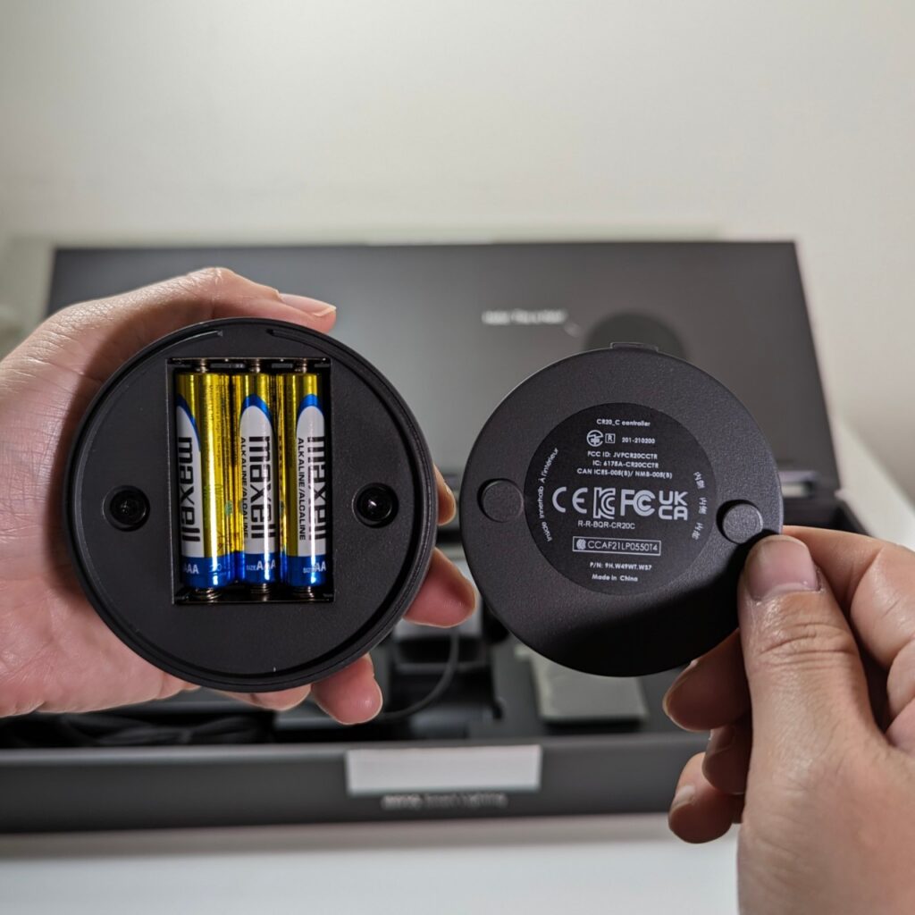 3C開箱｜BenQ ScreenBar Halo 螢幕智能掛燈｜利用舒適照明抵擋長期螢幕造成的眼睛不順。三種補光模式​，無線旋鈕，自動調光​（15 段亮度與 ANSI 國際標準的 8 段色溫隨我搭配）