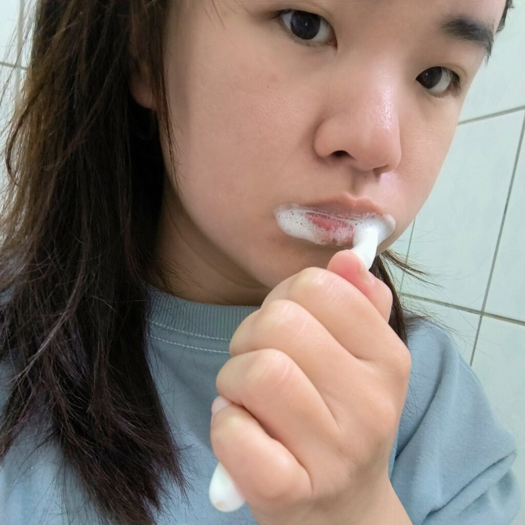 日常保養｜森活漫步｜沃爾芙植萃抗敏保健牙膏，一款讓人驚豔的草本牙膏！改善敏感牙齒尷尬處境，還我一個冷熱自由的快樂飲食吧！