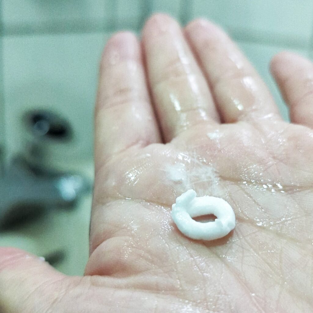 日常保養｜LOYE樂妍｜28%高濃度胺基酸洗面乳➡️洗後不緊繃洗面乳開箱 與 面膜控必買分享：維他命B3美白面膜，保養從清潔開始，清潔做的好，保養效果UPUP