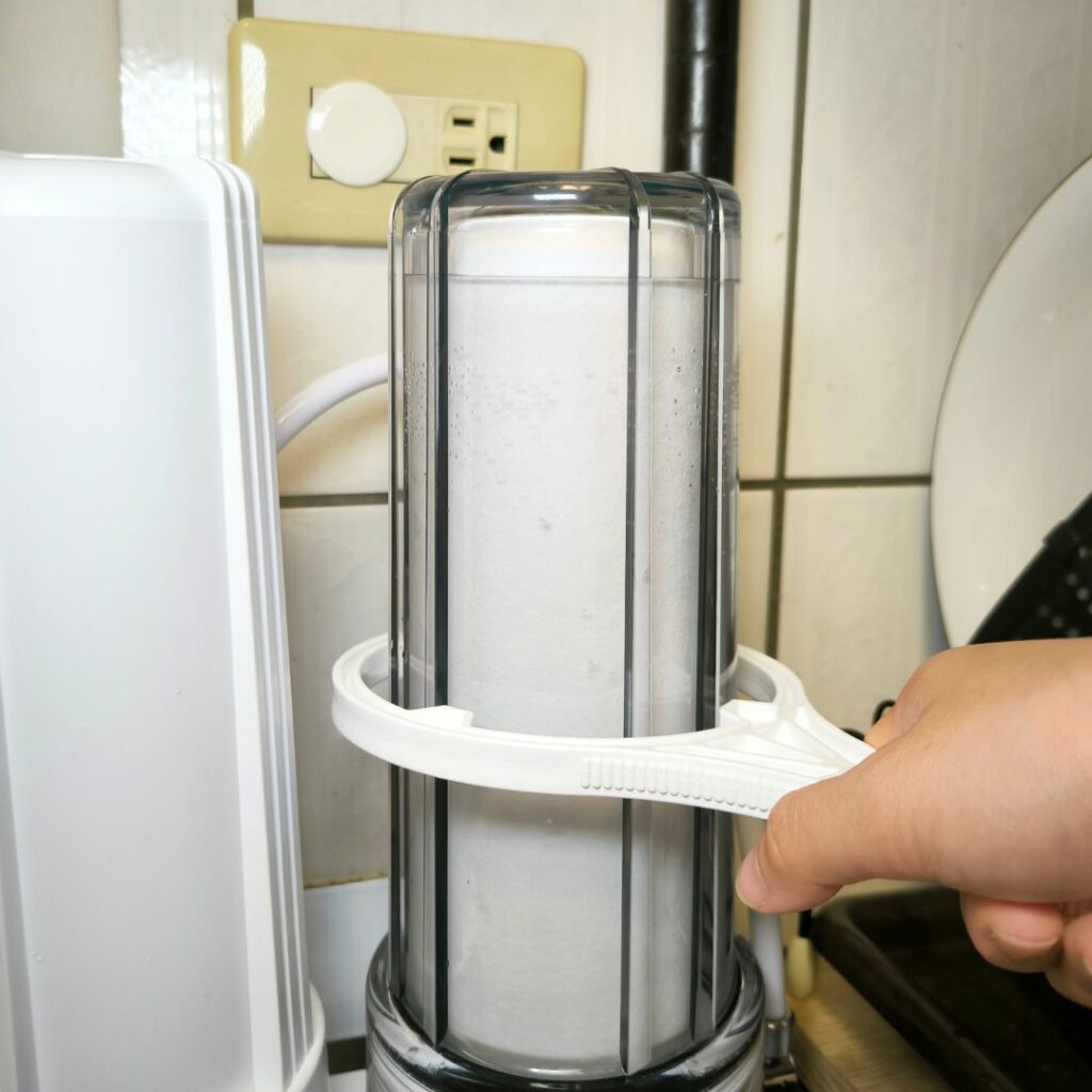 生活喝好水｜ALYA 歐漾｜桌上型雙道淨水器 濾水器｜小資族、出租族的好夥伴，免插電，即開即用，雙道過濾，除氯與水中雜質，健康用水好品質。