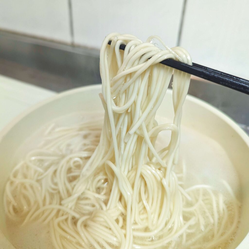 美味推薦｜初耘牛肉麵評價｜分享好吃牛肉麵調理包與QQ彈牙的乾拌麵(初拌麵) 開箱，讓在家也能吃到眷村料理好美味