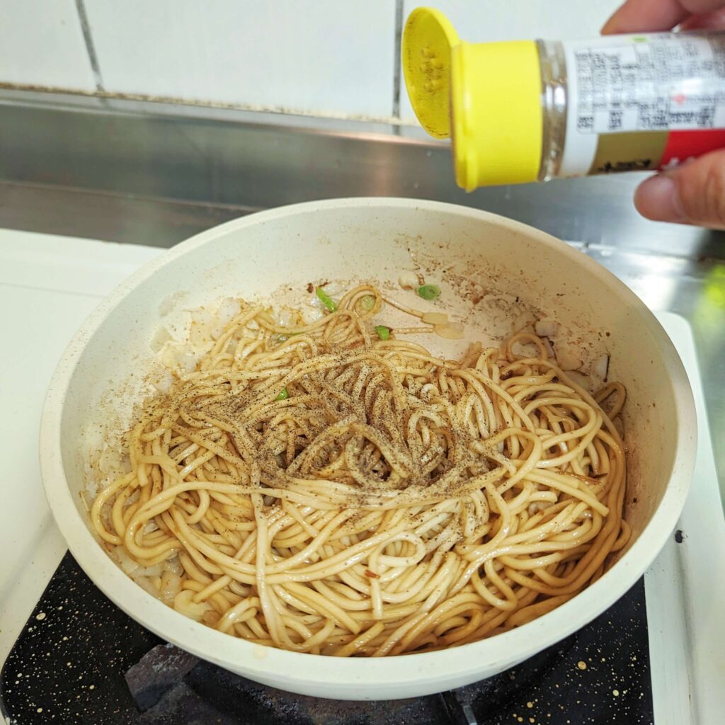 美味推薦｜初耘牛肉麵評價｜分享好吃牛肉麵調理包與QQ彈牙的乾拌麵(初拌麵) 開箱，讓在家也能吃到眷村料理好美味