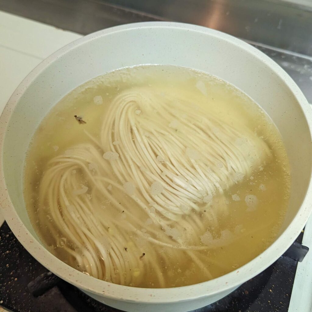 美味推薦｜初耘牛肉麵評價｜分享好吃牛肉麵調理包與QQ彈牙的乾拌麵(初拌麵) 開箱，讓在家也能吃到眷村料理好美味