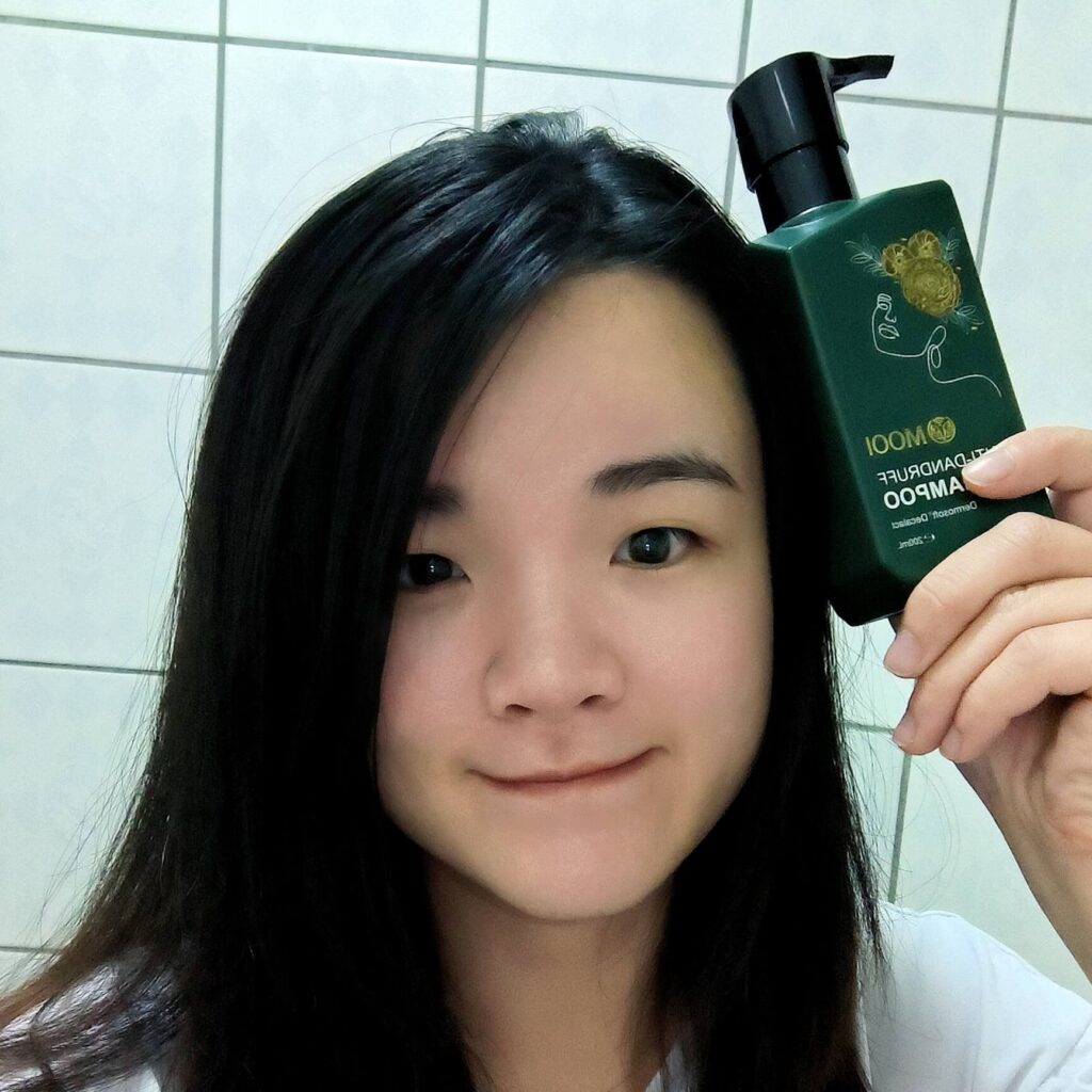 抗屑洗髮精開箱｜MOOI ｜細養美學 極致 天然抗屑洗髮精，細軟髮洗髮精實測，蓬鬆有感，告別油頭貼貼感，跟頭頂的下雪日子說再見