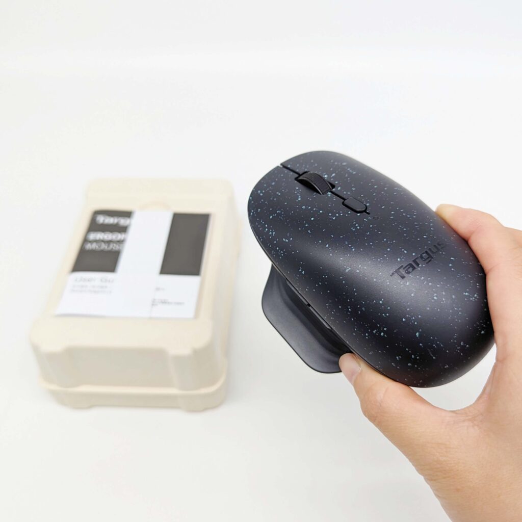商務工具｜Targus EcoSmart Ergonomic Mouse 左右手翻轉滑鼠，左右手皆宜的環保無線滑鼠，創造出無限可能
