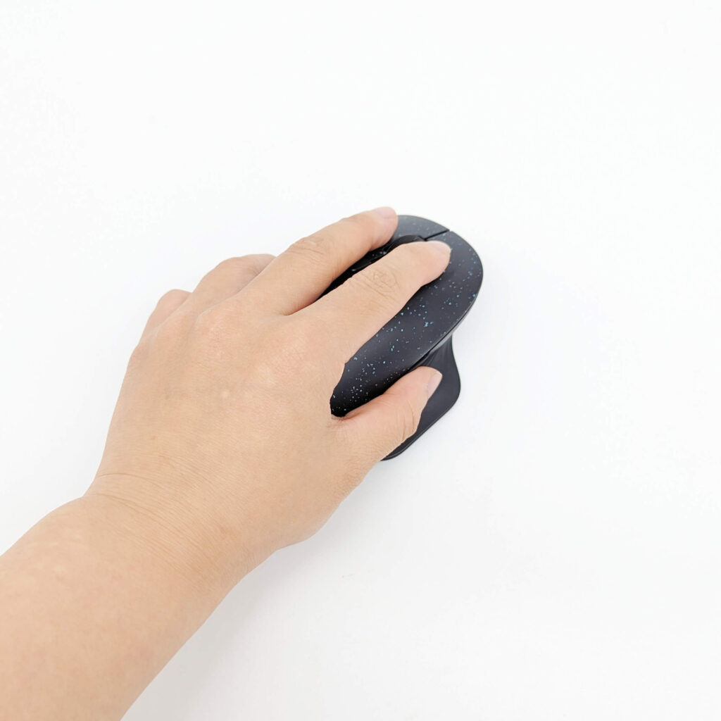 商務工具｜Targus EcoSmart Ergonomic Mouse 左右手翻轉滑鼠，左右手皆宜的環保無線滑鼠，創造出無限可能