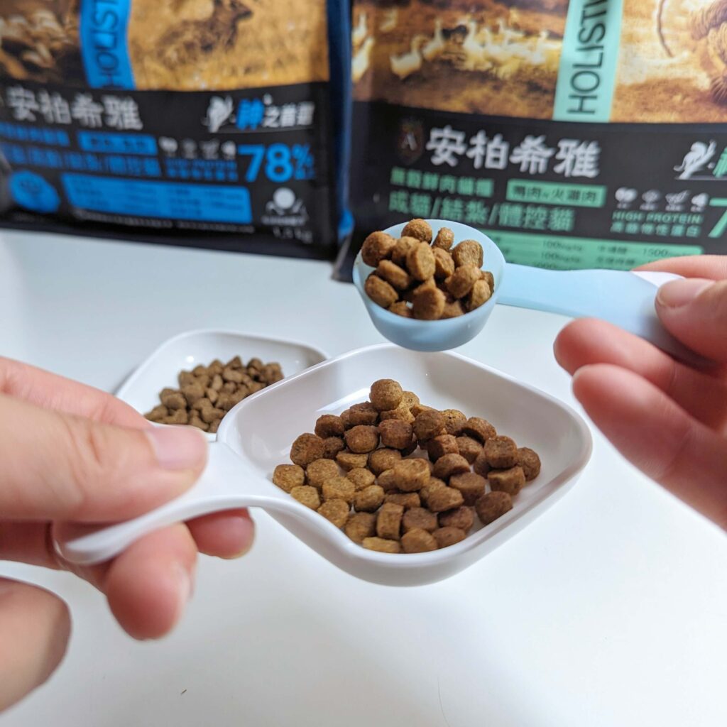 2024飼料推薦｜王品寵物｜安柏希雅 AMBROSIA 飼料-無榖鮮肉貓糧，使用高動物性蛋白，添加毛球控制配方與益生菌+益生元，讓貓貓好好吃開箱