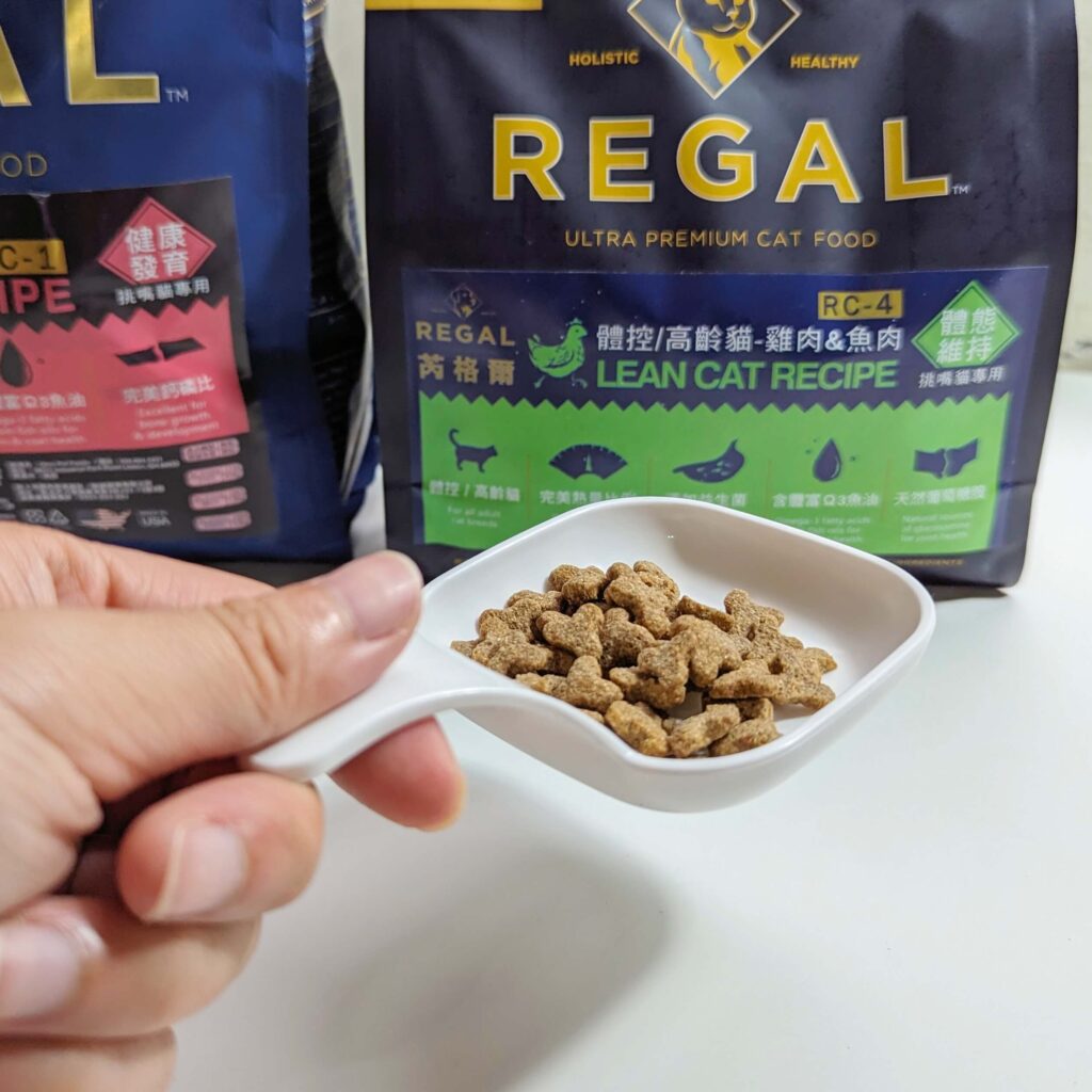 貓咪開箱｜芮格爾天然寵糧｜主打天然、無穀、機能性飼料開箱，貓咪無法抗拒的主食飼料推薦！