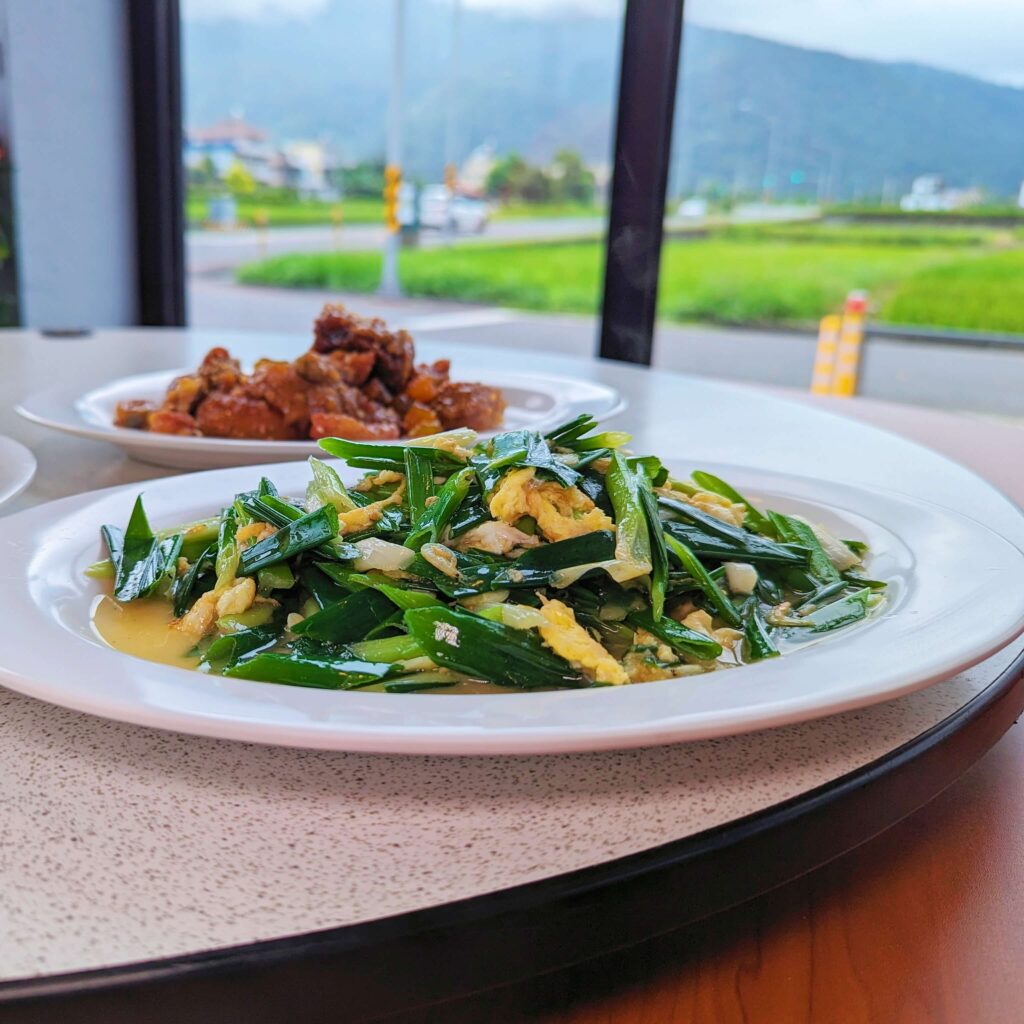 宜蘭美食｜蘭揚蘆花雞餐廳｜礁溪美食必吃招牌窯烤雞，九菜一湯居然只要三千元，旅遊聚會都推薦的超高CP值人氣餐廳 (好停車)