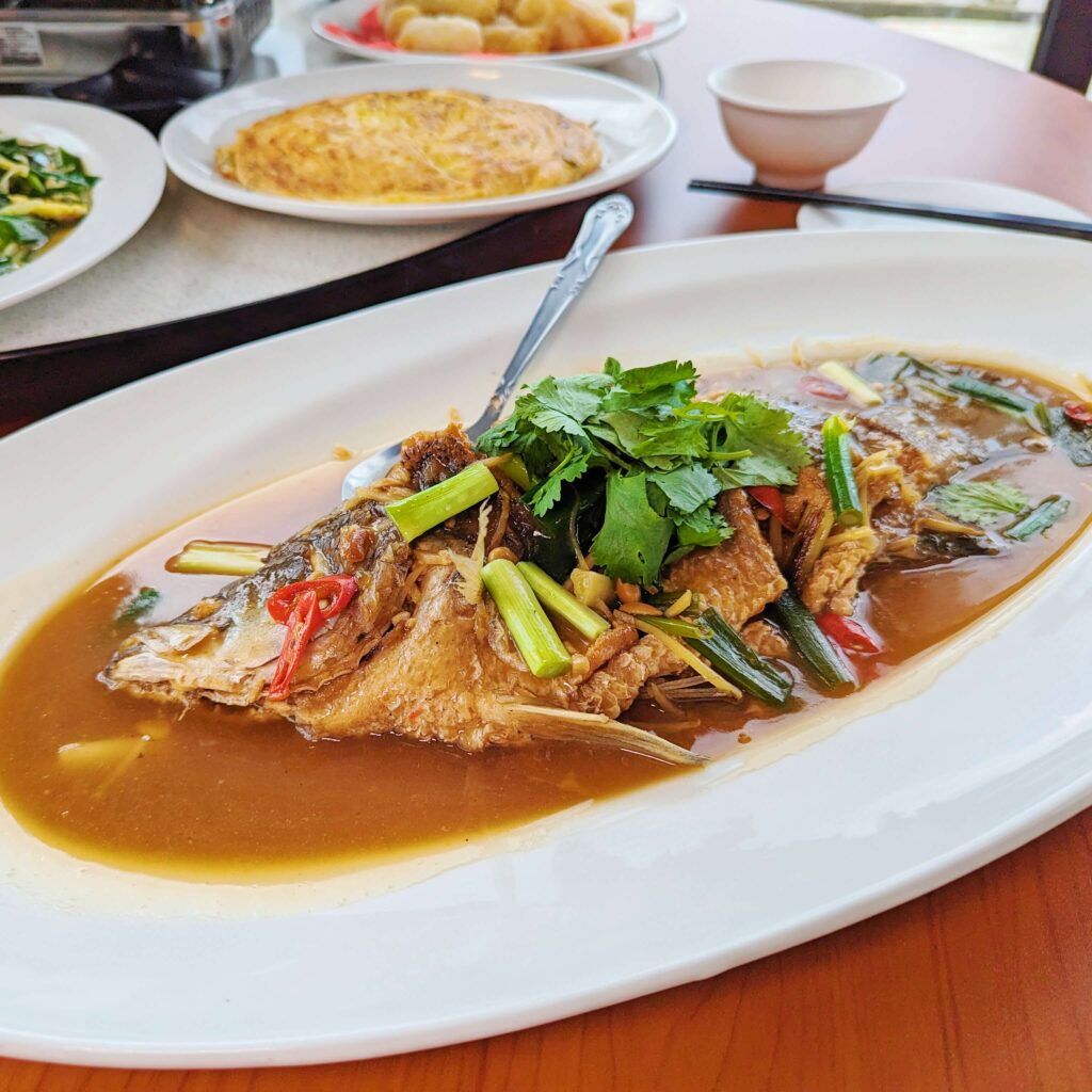 宜蘭美食｜蘭揚蘆花雞餐廳｜礁溪美食必吃招牌窯烤雞，九菜一湯居然只要三千元，旅遊聚會都推薦的超高CP值人氣餐廳 (好停車)