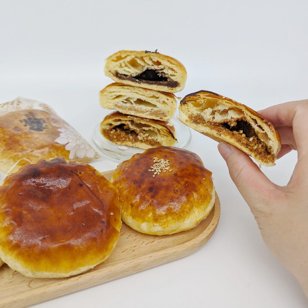 中秋禮盒｜四月南風-台中甜酥餅｜人氣伴手禮，三種口味（吉利花生、黑糖咖啡、蜜汁柴魚）甜酥餅，中式月餅口味獨特，送禮推薦！