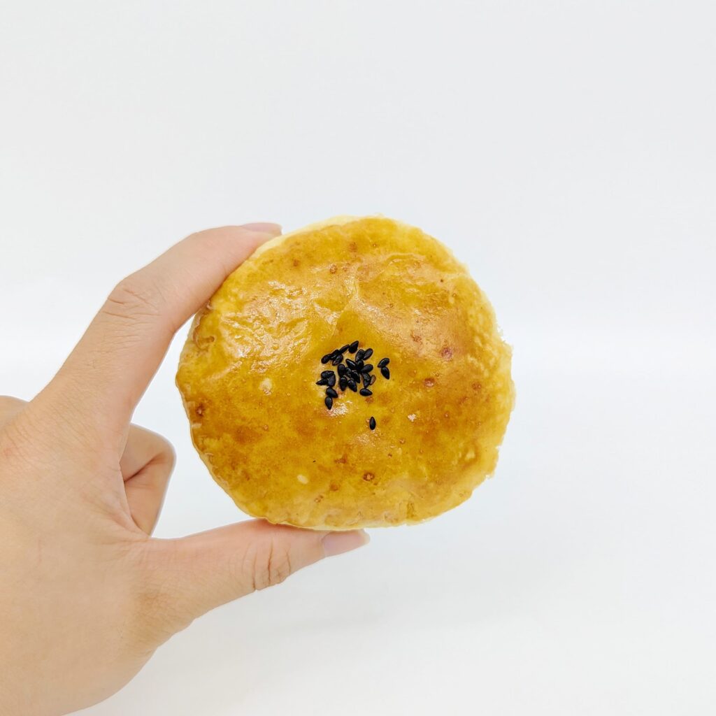 中秋禮盒｜四月南風-台中甜酥餅｜人氣伴手禮，三種口味（吉利花生、黑糖咖啡、蜜汁柴魚）甜酥餅，中式月餅口味獨特，送禮推薦！