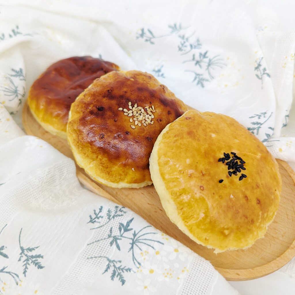 中秋禮盒｜四月南風-台中甜酥餅｜人氣伴手禮，三種口味（吉利花生、黑糖咖啡、蜜汁柴魚）甜酥餅，中式月餅口味獨特，送禮推薦！