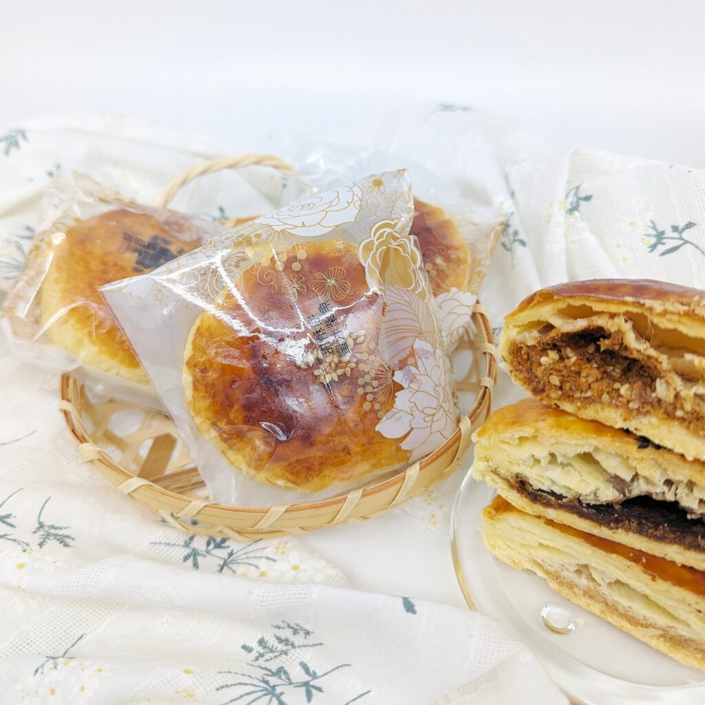 中秋禮盒｜四月南風-台中甜酥餅｜人氣伴手禮，三種口味（吉利花生、黑糖咖啡、蜜汁柴魚）甜酥餅，中式月餅口味獨特，送禮推薦！
