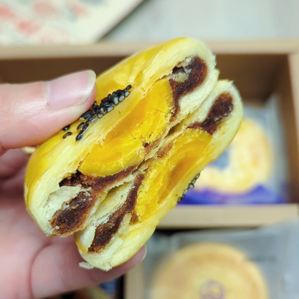 送禮推薦｜深緣及水｜我的婆婆怎麼那麼可愛2 聯名禮盒，闔家團圓一起追劇吃甜甜（鳳梨酥、紅豆餅、柚子酥)