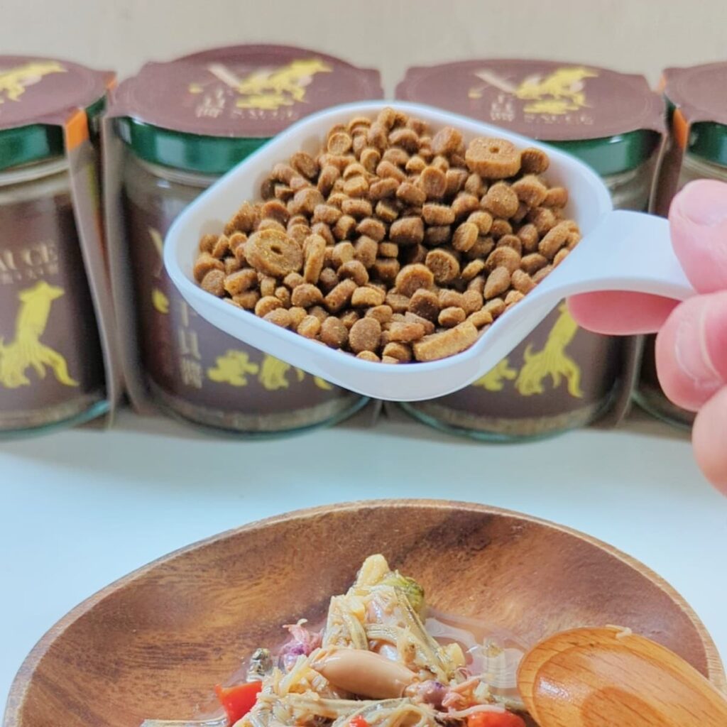貓咪美食｜乖乖吃飯｜寵物挑食怎麼辦？試試看吃飯大師干貝醬，讓貓咪大口吃飯、大口喝水的秘密法寶-AG吃貨
