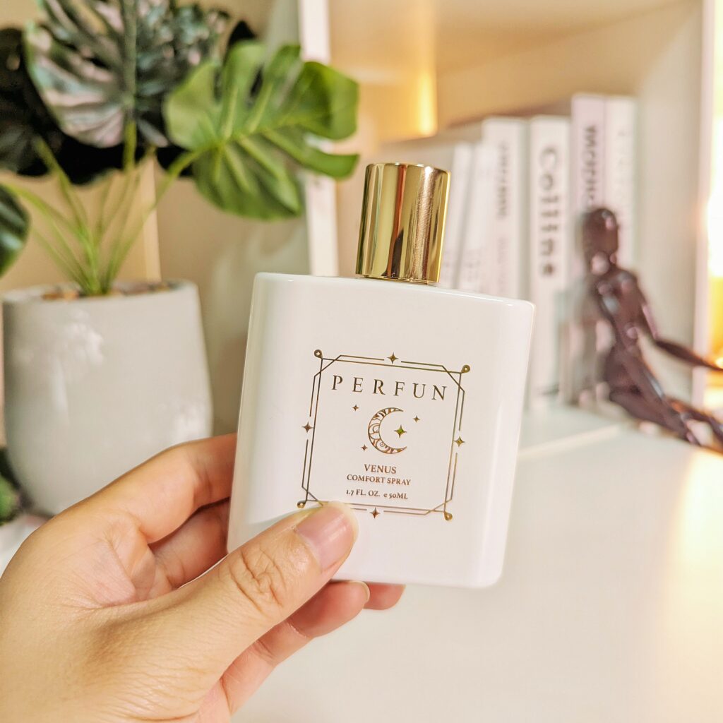 好眠香調｜PERFUN 維納斯星辰｜精油舒眠噴霧，花草帶來天然療癒的睡眠氛圍，寢具、織物噴霧，質感送禮推薦-AG吃貨
