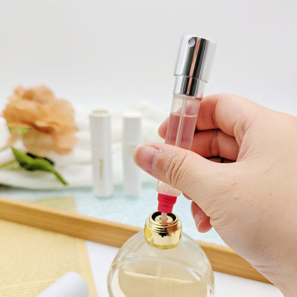 隨身香水瓶推薦｜Travalo台灣｜質感女孩的香氛秘密，Perfume Pod 攜帶式香水分裝瓶，優雅隨行-AG吃貨